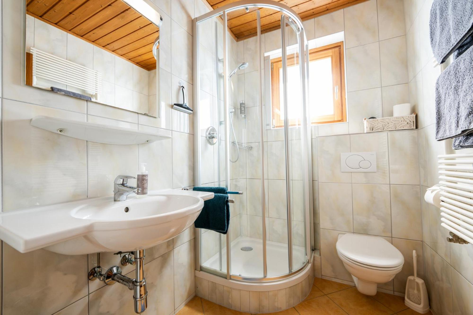 Oberlehenhof Villa Kaprun Ruang foto